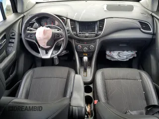 2022 Chevrolet Trax LT z VIN KL7CJLSM4NB551147, wystawiony jako Copart lot #47435715 z przebiegiem 15 005 mil mil oraz Szkoda całkowita • Salvage title. Historia ofert i sprzedaży dostępna na DreamBid. Obrazek 8.