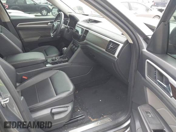 2023 Volkswagen Atlas SE с VIN 1V2JP2CA9PC552717, выставлен на аукционе IAAI как лот 41906799 с пробегом 2 336 миль миль и . История ставок и продаж доступна на DreamBid. Изображение 5.