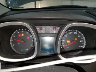 2013 Chevrolet Equinox LT with VIN 2GNFLEE31D6385042, listed as a Copart auction lot 44034725 with 164,650 mi miles and Non Repairable. Bid and sale history available at carsss.com. Image 9.