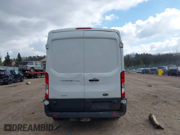 2017 Ford Transit z VIN 1FTBW2CGXHKA10403, wystawiony jako IAAI lot #42010167 z przebiegiem 69 746 mil mil oraz . Historia ofert i sprzedaży dostępna na DreamBid. Obrazek 16.