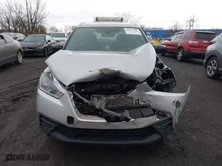 2019 Nissan Kicks S with VIN 3N1CP5CU9KL515401, listed as a IAAI auction lot 41010268 with 69,795 mi miles. Bid and sale history available at carsss.com. Image 13.