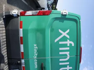 2015 Ford Transit Cargo z VIN 1FTNR1ZM8FKA45398, wystawiony jako IAAI lot #42521006 z przebiegiem 111 526 mil mil oraz . Historia ofert i sprzedaży dostępna na DreamBid. Obrazek 20.
