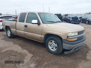 2000 Chevrolet Silverado 1500 LS with VIN 2GCEC19TXY1201498, listed as a IAAI auction lot 41576171 with 244,959 mi miles. Bid and sale history available at carsss.com. Image 1.
