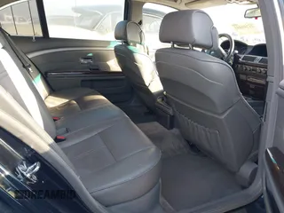 2006 BMW 7 Series 750Li with VIN WBAHN83546DT34282, listed as a IAAI auction lot 41500332 with 117,535 mi miles. Bid and sale history available at carsss.com. Image 8.