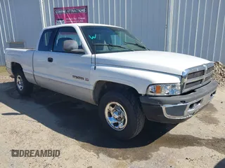 2001 Dodge 1500 z VIN 3B7HC12Y01G176935, wystawiony jako IAAI lot #41829766 z przebiegiem 215 386 mil mil oraz . Historia ofert i sprzedaży dostępna na DreamBid. Obrazek 1.