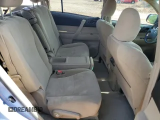 2010 Toyota Highlander with VIN 5TDZK3EH4AS016721, listed as a Copart auction lot 53937135 with 227,111 mi miles and Salvage title. Bid and sale history available at DreamBid. Image 11.