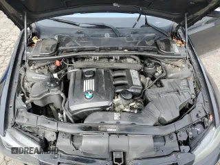 2011 BMW 3 Series 328i с VIN WBAPH7G50BNN06786, выставлен на аукционе Copart как лот 51624605 с пробегом 115 173 миль миль и Списание • Salvage title. История ставок и продаж доступна на DreamBid. Изображение 12.
