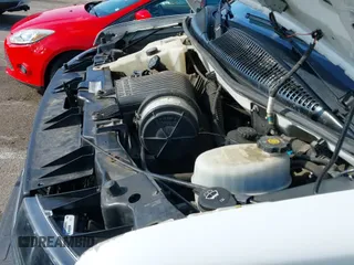 2005 Chevrolet Express Passenger с VIN 1GAHG39UX51132926, выставлен на аукционе IAAI как лот 42354919 с пробегом 148 739 миль миль и . История ставок и продаж доступна на DreamBid. Изображение 19.