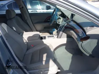 2006 Acura RL with VIN JH4KB16576C007898, listed as a IAAI auction lot 42690972 with 184,655 mi miles and . Bid and sale history available at DreamBid. Image 5.