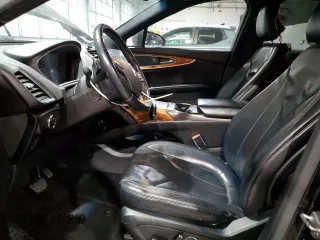 2016 Lincoln MKX Reserve with VIN 2LMTJ8LP4GBL60107, listed as a Copart auction lot 45212125 with 110,834 mi miles and Salvage Title. Bid and sale history available at DreamBid. Image 7.