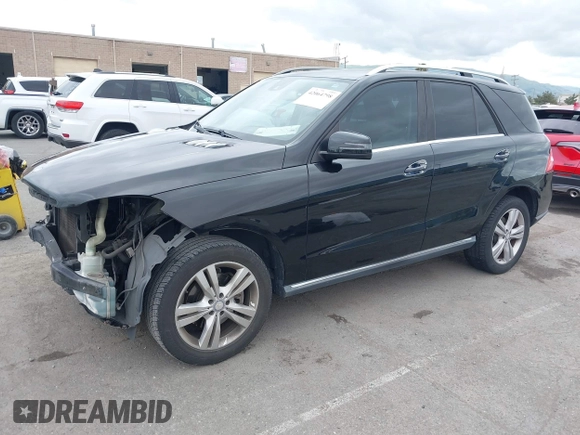 2014 Mercedes-Benz M 350 with VIN 4JGDA5JB9EA408134, listed as a IAAI auction lot 42064798 with 118,838 mi miles and . Bid and sale history available at carsss.com. Image 2.
