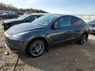 2024 Tesla Model Y Long Range with VIN 7SAYGDEE4RA281227, listed as a Copart auction lot 48356305 with 16,839 mi miles and Salvage Title. Bid and sale history available at DreamBid. Image 1.