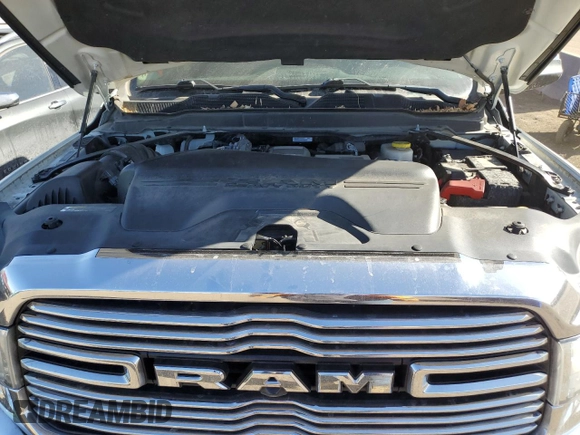 2019 Ram 2500 Laramie z VIN 3C6UR5FL1KG657255, wystawiony jako Copart lot #43664075 z przebiegiem 29 126 mil mil oraz Szkoda całkowita • Salvage title. Historia ofert i sprzedaży dostępna na DreamBid. Obrazek 11.