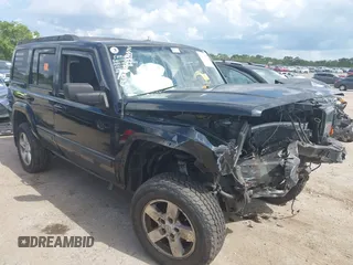 2007 Jeep Commander Sport with VIN 1J8HG48K57C505688, listed as a IAAI auction lot 42155522 with 216,505 mi miles. Bid and sale history available at carsss.com. Image 1.