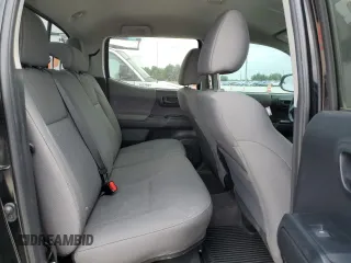 2023 Toyota Tacoma SR z VIN 3TMCZ5AN2PM636047, wystawiony jako Copart lot #55174225 z przebiegiem 15 913 mil mil oraz Szkoda całkowita • Salvage title. Historia ofert i sprzedaży dostępna na DreamBid. Obrazek 10.