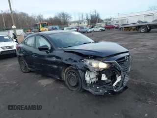2015 Mazda 3 i SV with VIN JM1BM1T79F1237259, listed as a IAAI auction lot 40971092 with 140,871 mi miles. Bid and sale history available at carsss.com. Image 1.