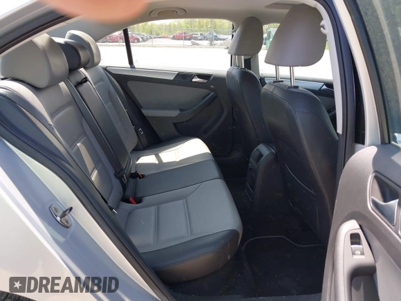 2013 Volkswagen Jetta Hybrid SE с VIN 3VW637AJXDM223583, выставлен на аукционе IAAI как лот 42246241 с пробегом 44 409 миль миль и . История ставок и продаж доступна на DreamBid. Изображение 8.