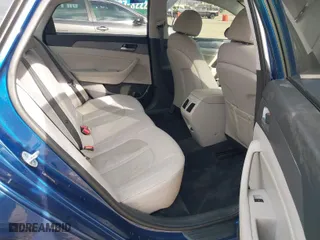 2019 Hyundai Sonata Sport with VIN 5NPE34AF3KH766494, listed as a IAAI auction lot 41677608 with 199,195 mi miles. Bid and sale history available at carsss.com. Image 8.