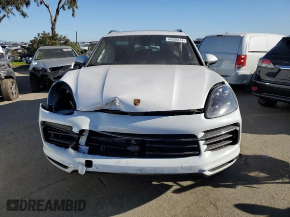 2023 Porsche Cayenne S z VIN WP1AB2AY4PDA14760, wystawiony jako Copart lot #44556414 z przebiegiem 5 886 mil mil oraz . Historia ofert i sprzedaży dostępna na DreamBid. Obrazek 5.