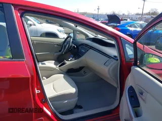 2011 Toyota Prius I with VIN JTDKN3DU8B5337594, listed as a IAAI auction lot 41976798 with 82,840 mi miles. Bid and sale history available at carsss.com. Image 5.