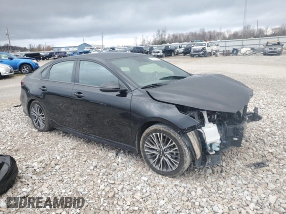 2023 Kia Forte GT-Line with VIN 3KPF54AD5PE601698, listed as a Copart auction lot 83233624 with 27,707 mi miles and Salvage Title. Bid and sale history available at carsss.com. Image 4.