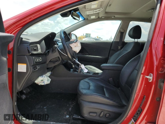 2018 Kia Niro Touring with VIN KNDCE3LC1J5111263, listed as a Copart auction lot 51804444 with 104,192 mi miles and Non Repairable. Bid and sale history available at carsss.com. Image 7.