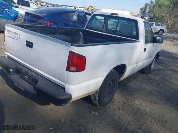 2000 Isuzu Hombre S with VIN 1GGCS1442Y8700396, listed as a IAAI auction lot 41923558 with 201,559 mi miles. Bid and sale history available at carsss.com. Image 4.