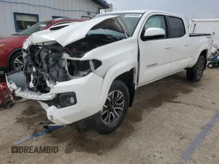 2021 Toyota Tacoma SR5 with VIN 3TMDZ5BN1MM113939, listed as a Copart auction lot 53491405 with 31,990 mi miles and Salvage title. Bid and sale history available at DreamBid. Image 1.