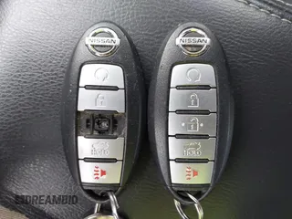 2017 Nissan Maxima SV with VIN 1N4AA6AP9HC372792, listed as a IAAI auction lot 41953278 with 112,250 mi miles and . Bid and sale history available at DreamBid. Image 11.