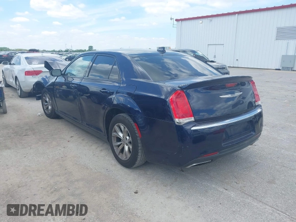2015 Chrysler 300 Limited z VIN 2C3CCAAG6FH931679, wystawiony jako IAAI lot #42205179 z przebiegiem 209 208 mil mil oraz . Historia ofert i sprzedaży dostępna na DreamBid. Obrazek 3.