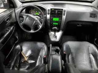 2009 Hyundai Tucson SE with VIN KM8JN72DX9U936319, listed as a Copart auction lot 78304634 with 197,802 mi miles and Clean Title. Bid and sale history available at carsss.com. Image 8.