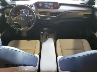 2019 Lexus UX 200 z VIN JTHY3JBH1K2014188, wystawiony jako Copart lot #57559425 z przebiegiem 72 669 mil mil oraz Szkody całkowita. Historia ofert i sprzedaży dostępna na DreamBid. Obrazek 8.