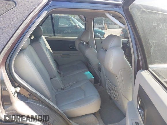 2006 Cadillac SRX z VIN 1GYEE637960139730, wystawiony jako IAAI lot #42086748 z przebiegiem 232 645 mil mil oraz . Historia ofert i sprzedaży dostępna na DreamBid. Obrazek 8.