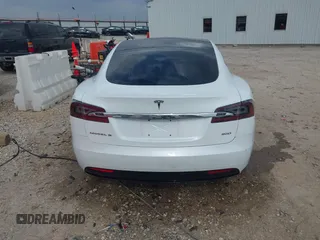 2017 Tesla Model S 100D z VIN 5YJSA1E29HF204797, wystawiony jako IAAI lot #41760296 z przebiegiem 92 587 mil mil oraz . Historia ofert i sprzedaży dostępna na DreamBid. Obrazek 16.