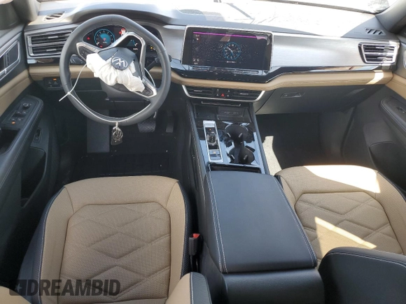 2024 Volkswagen Atlas SE with VIN 1V2HE2CA9RC209090, listed as a Copart auction lot 53399215 with 24,270 mi miles and Salvage title. Bid and sale history available at DreamBid. Image 8.