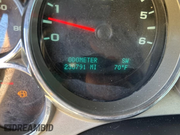 2013 Chevrolet Silverado 1500 LT with VIN 3GCPCSEA9DG215414, listed as a Copart auction lot 83071594 with 230,791 mi miles and Clean Title. Bid and sale history available at DreamBid. Image 8.
