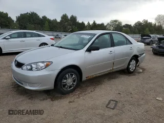 2005 Toyota Camry STD z VIN JTDBE32K353034286, wystawiony jako Copart lot #54721375 z przebiegiem 171 430 mil mil oraz Szkoda całkowita • Salvage title. Historia ofert i sprzedaży dostępna na DreamBid. Obrazek 1.