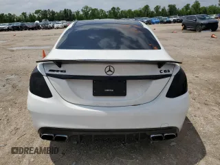 2020 Mercedes-Benz C 63 AMG z VIN 55SWF8GB3LU332405, wystawiony jako Copart lot #53685735 z przebiegiem 54 608 mil mil oraz Szkoda całkowita • Salvage title. Historia ofert i sprzedaży dostępna na DreamBid. Obrazek 6.