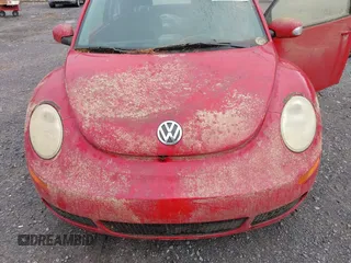 2006 Volkswagen New Beetle Coupe with VIN 3VWRW31C86M403789, listed as a IAAI auction lot 41920524 with 1 mi miles. Bid and sale history available at carsss.com. Image 10.