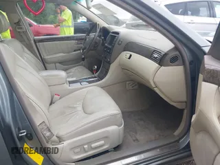 2003 Lexus LS 430 z VIN JTHBN30F830097550, wystawiony jako IAAI lot #42419416 z przebiegiem 303 739 mil mil oraz . Historia ofert i sprzedaży dostępna na DreamBid. Obrazek 5.