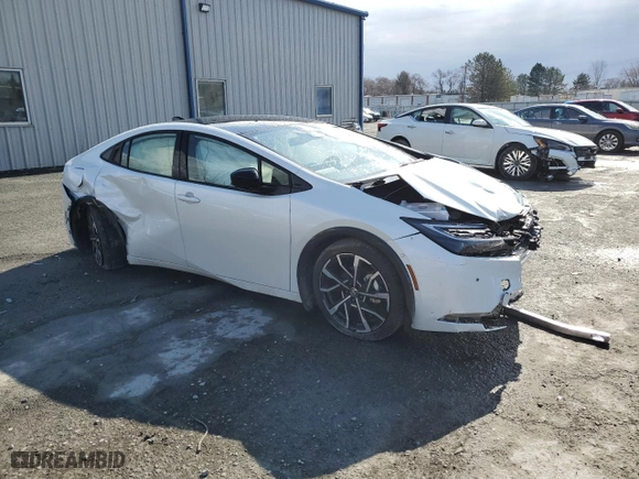 2024 Toyota Prius Prime SE with VIN JTDACACU6R3019213, listed as a Copart auction lot 50417375 with 0 mi miles and Salvage Title. Bid and sale history available at carsss.com. Image 4.