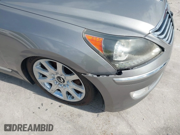 2011 Hyundai Equus Signature with VIN KMHGH4JF7BU040004, listed as a IAAI auction lot 41729796 with 129,950 mi miles and . Bid and sale history available at DreamBid. Image 6.
