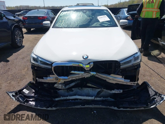 2021 BMW 5 Series 530i z VIN WBA53BH01MWW96851, wystawiony jako IAAI lot #41997994 z przebiegiem 85 608 mil mil oraz . Historia ofert i sprzedaży dostępna na DreamBid. Obrazek 12.