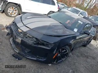 2020 Chevrolet Camaro 1LT z VIN 1G1FB1RS0L0118240, wystawiony jako IAAI lot #42281280 z przebiegiem Nie podano mil oraz . Historia ofert i sprzedaży dostępna na DreamBid. Obrazek 2.