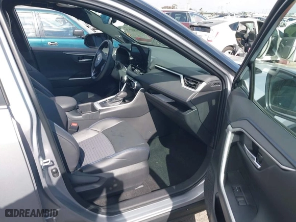 2024 Toyota RAV4 Hybrid XSE with VIN 4T3E6RFV3RU140841, listed as a IAAI auction lot 41502536 with 7,456 mi miles. Bid and sale history available at carsss.com. Image 5.