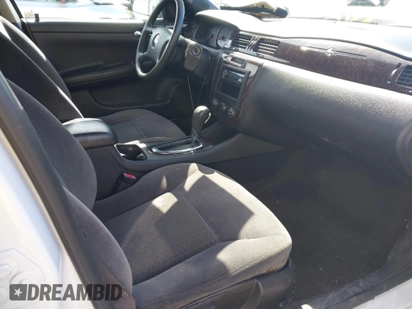 2015 Chevrolet Impala LS z VIN 2G1WA5E35F1136492, wystawiony jako IAAI lot #42009883 z przebiegiem 162 367 mil mil oraz . Historia ofert i sprzedaży dostępna na DreamBid. Obrazek 5.