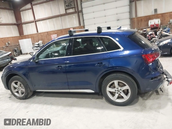 2021 Audi Q5 Premium with VIN WA1AAAFY5M2060669, listed as a IAAI auction lot 41485633 with 31,182 mi miles. Bid and sale history available at carsss.com. Image 14.