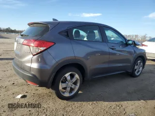 2022 Honda HR-V LX with VIN 3CZRU6H31NM757095, listed as a Copart auction lot 81810974 with 56,774 mi miles and Salvage Title. Bid and sale history available at carsss.com. Image 3.