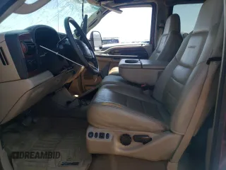 2006 Ford F-250 XL with VIN 1FTSW21P76ED34682, listed as a Copart auction lot 52133325 with 217,850 mi miles and Salvage title. Bid and sale history available at DreamBid. Image 7.