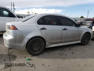 2010 Mitsubishi Lancer DE z VIN JA32U1FU2AU011815, wystawiony jako Copart lot #46727565 z przebiegiem 131 741 mil mil oraz Czysty tytuł • Clean title. Historia ofert i sprzedaży dostępna na DreamBid. Obrazek 3.